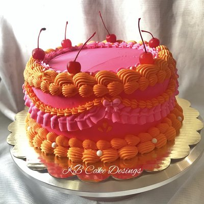 Vintage Round Cake 8” Inch (25+Servings)