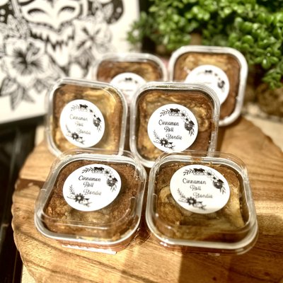 Cinnamon Roll Blondie 