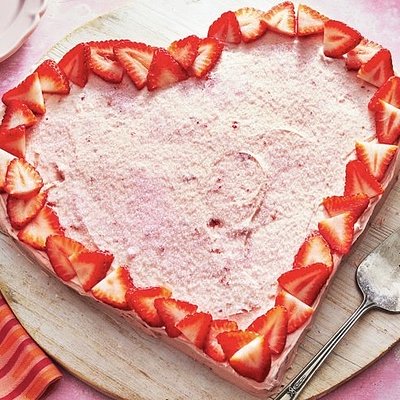 9 Inch Heart Shaped Cake  Your Choice Of Flavor 