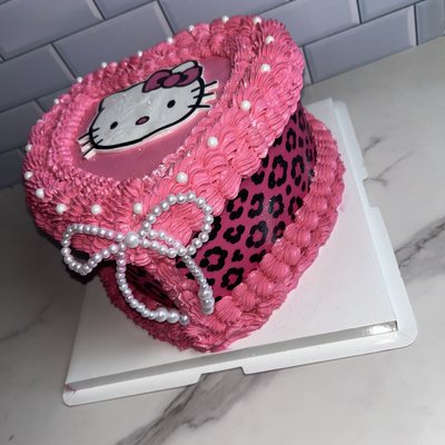 8 inch Heart Cake