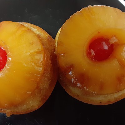 Pineapple Upside Down Cake(dozen)