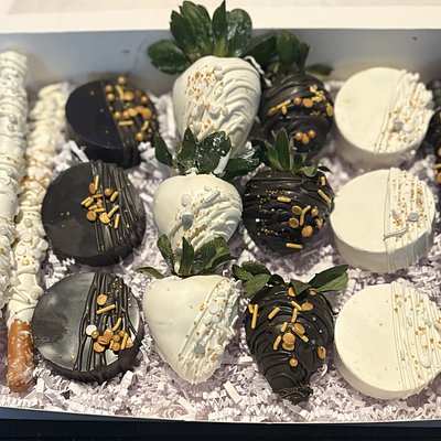 Basic- Large Custom Treat Party Package 