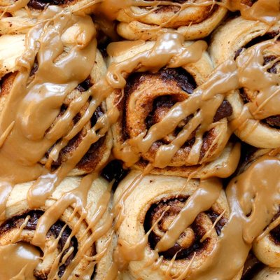 Maple brown Sugar Cinnamon Rolls (4 ct)