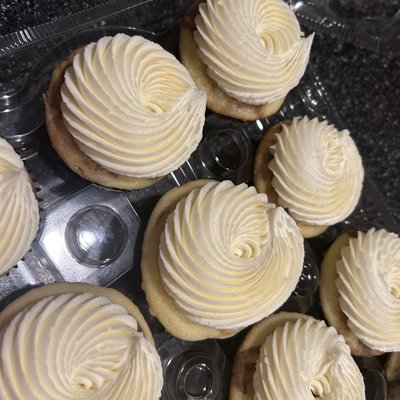 1 Dozen Cupcakes 