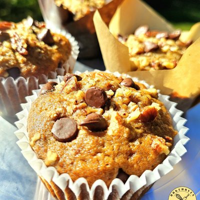 Chocolate Banana Pecan Muffin - 6 pieces 
