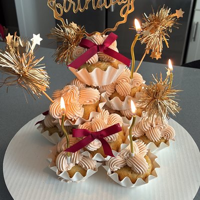 Köokē Jar Cupcake Tower 