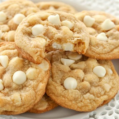 White Chocolate Macadamia Nut Cookie 