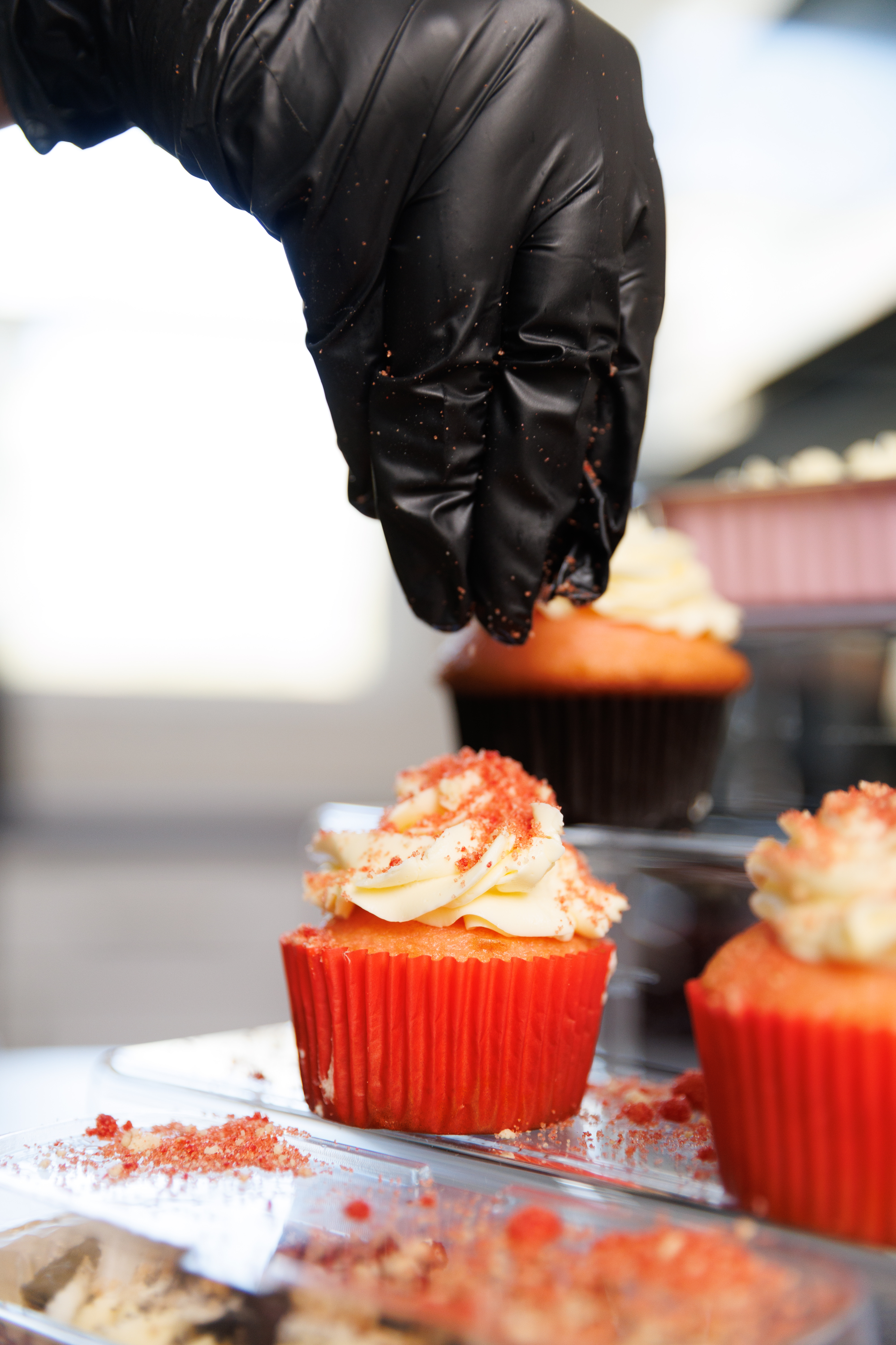 Strawberry Crumble Cupcakes