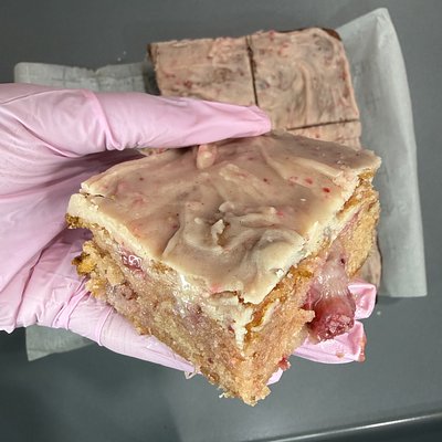 Strawberry Brownies (Box of 3, 6 or 9)
