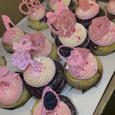 Custom Cupcakes 