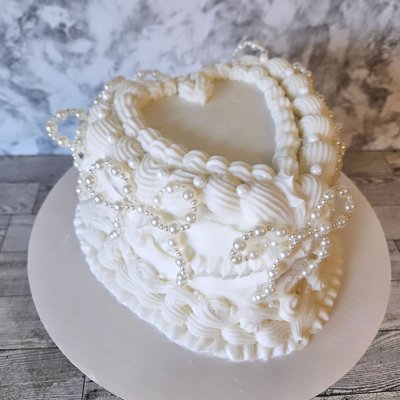Vintage Heart Cakes