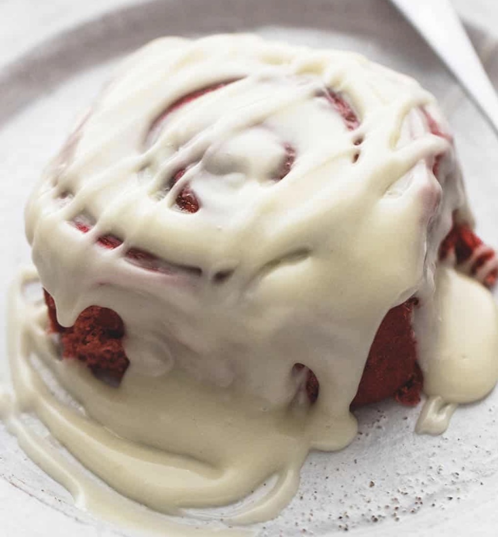 Red Velvet Baby Cinnamon Roll 