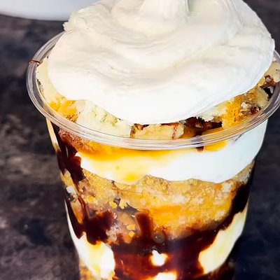 Turtle Cheesecake Pound Cake Cup