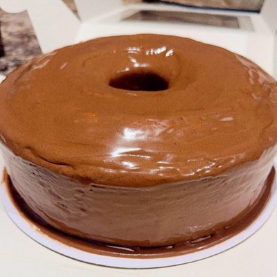Butter Pound Cake/ Chocolate Glaze
