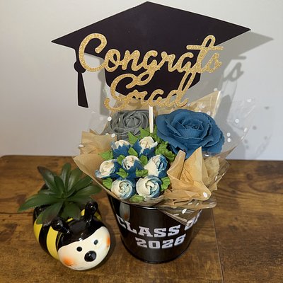 Graduation Cupcake Bucket