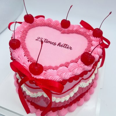 8in 2 Layer Heart Cake