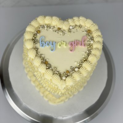 6in Heart Cakes Feeds 12