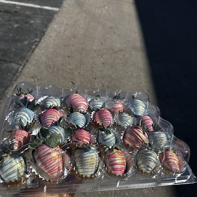 42 Count Berry Party Tray
