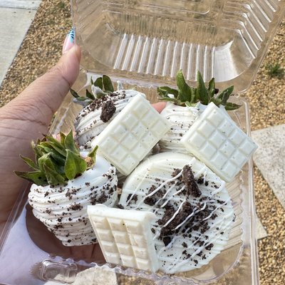 Cookies N cream Dessert Box