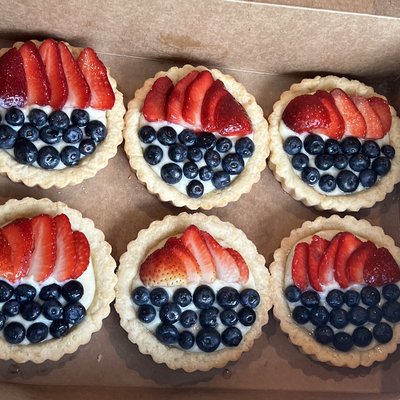 6 Ct - Fruit And Pastry Cream Filled Tarts - Small 