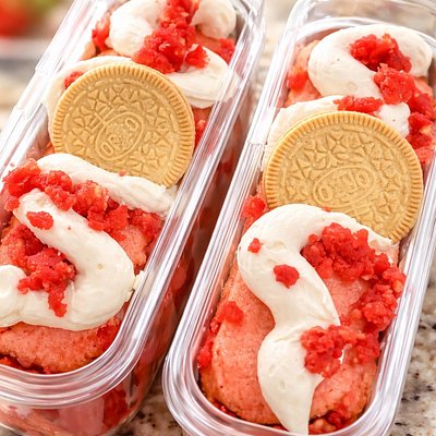 Strawberry Crunch Cake Loaf