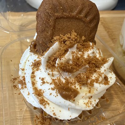 Cookie Butter Filled Cupcake Per Dozen 