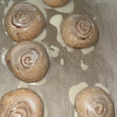 2 Honeybuns 