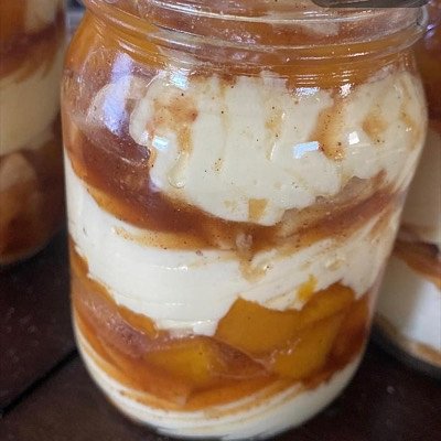 Peach Cobbler Cheesecake Jars