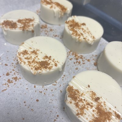 Dozen Cookie Butter Truffle Cakelette