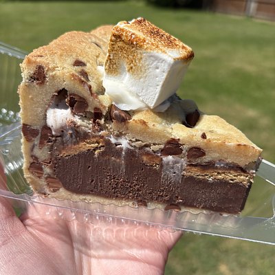 S’mores Cookie Pie Slice 