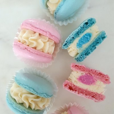 Gender Reveal Macarons 