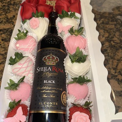 Strawberry Wine Rose Box
