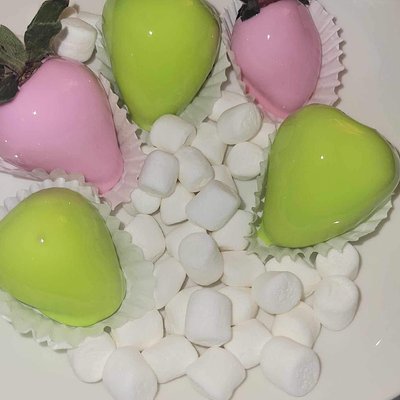 (12 Count) Candied Strawberries 