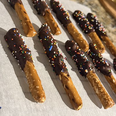 Chocolate Covered Pretzels - Milk Chocolate