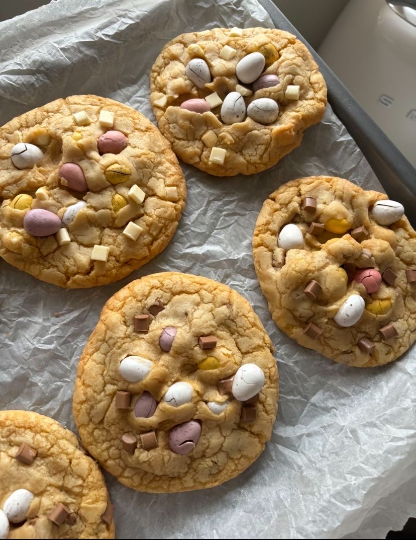 Brown Butter Mini Egg Cookies (6)