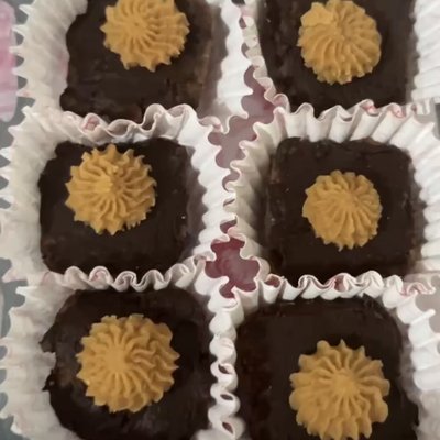 Carob Peanut Butter Truffles (6)