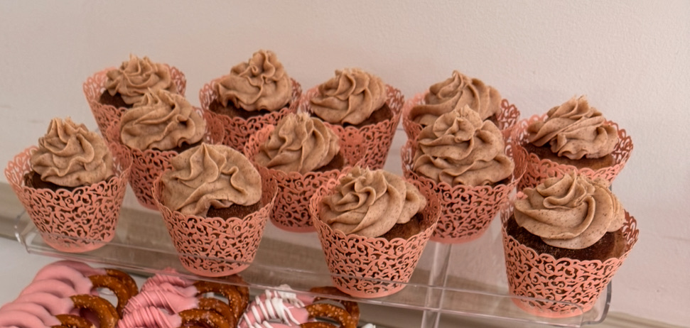 Churro Cheesecake Cupcake