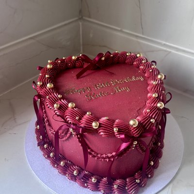 8inch 2 Layer Heart Cake