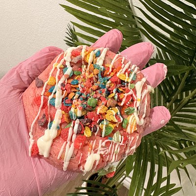 Strawberry Fruity Pebbles Cookie 