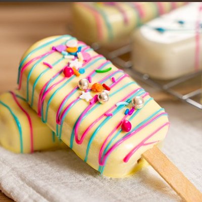 Cakesicles