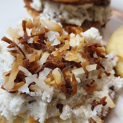 Italian Cream Cake Teacakes 