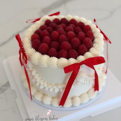 Vintage Round Cake