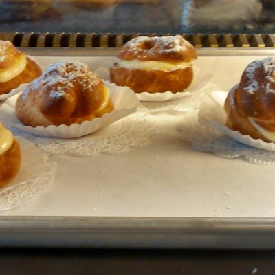 Eclairs/Creamy Puffs