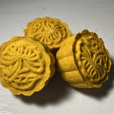 Mango Japanese Moon Cake (3)