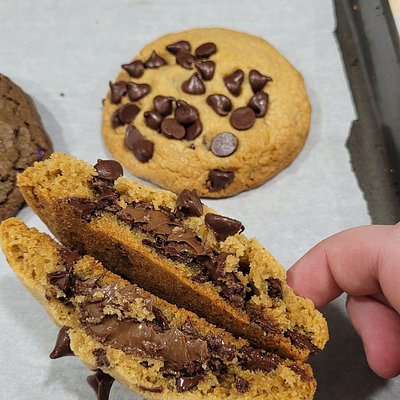 🍫 Nutella Stuffed Browned Butter Chocolate Chip Cookies