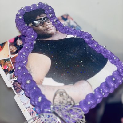 Portrait Custom Cake w. Picture Board 