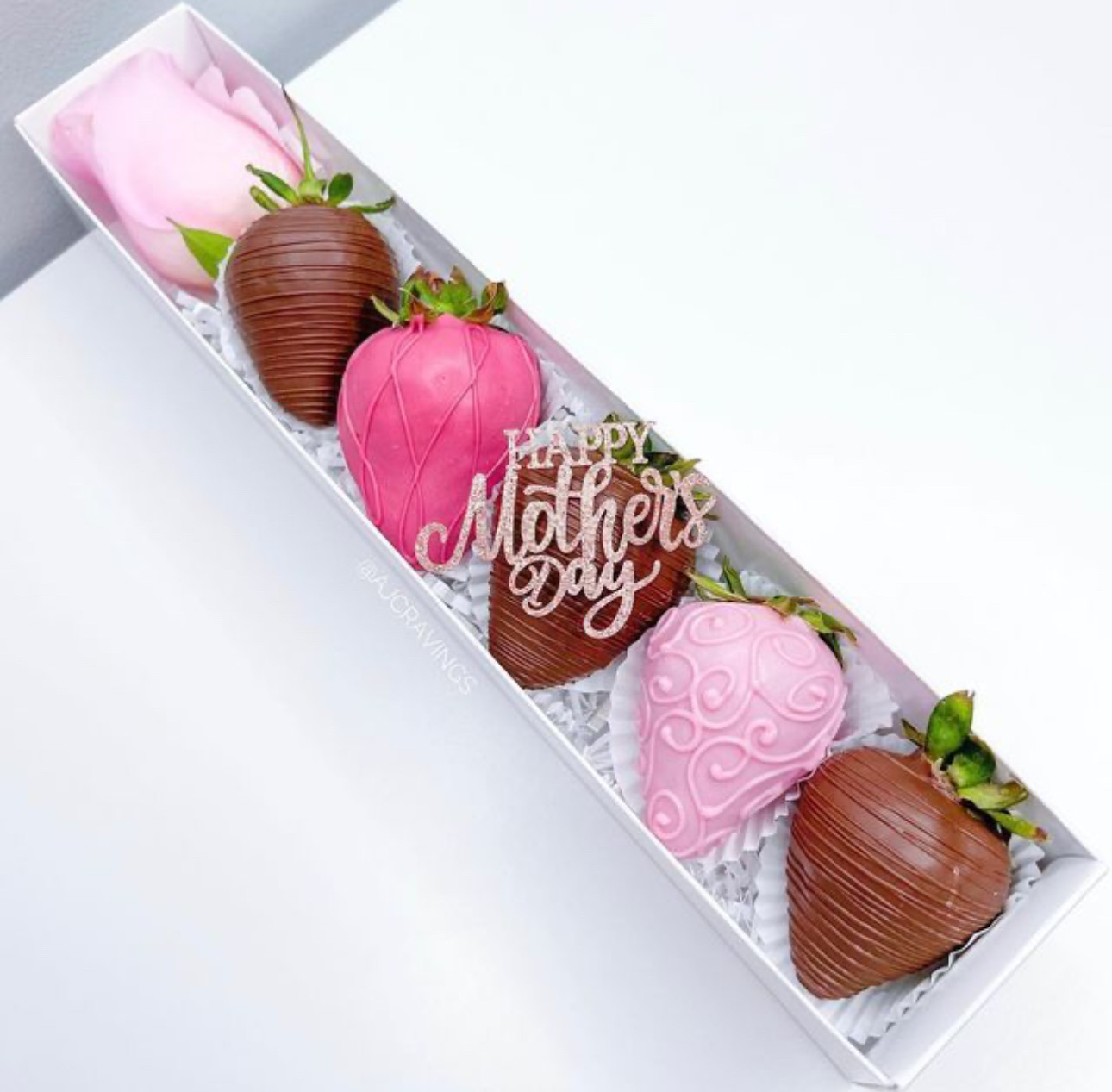 5 Berries With Rose 