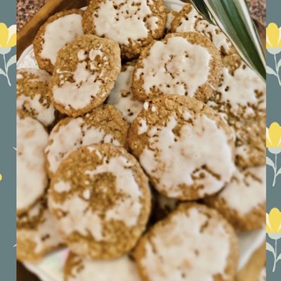 Iced Oatmeal Cookies (6 Cookie Min.)