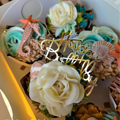 Half Dozen Floral Cupcakes Boxed 