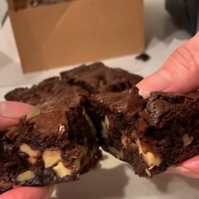 Brownies (with nuts)(16pcs)